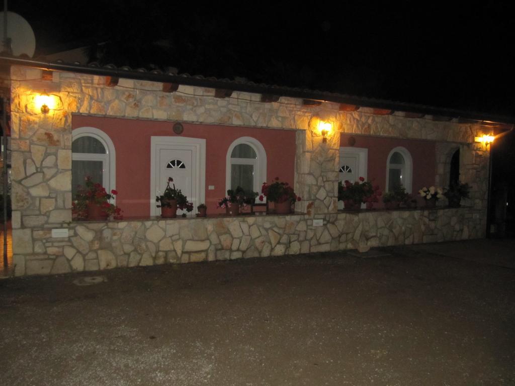 Apartmaji Gostilna Star Maln , Secovlje 10 Bilik gambar